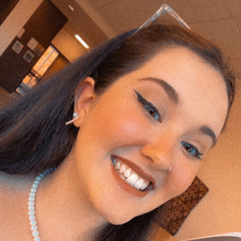 Meet your Posher, Jade